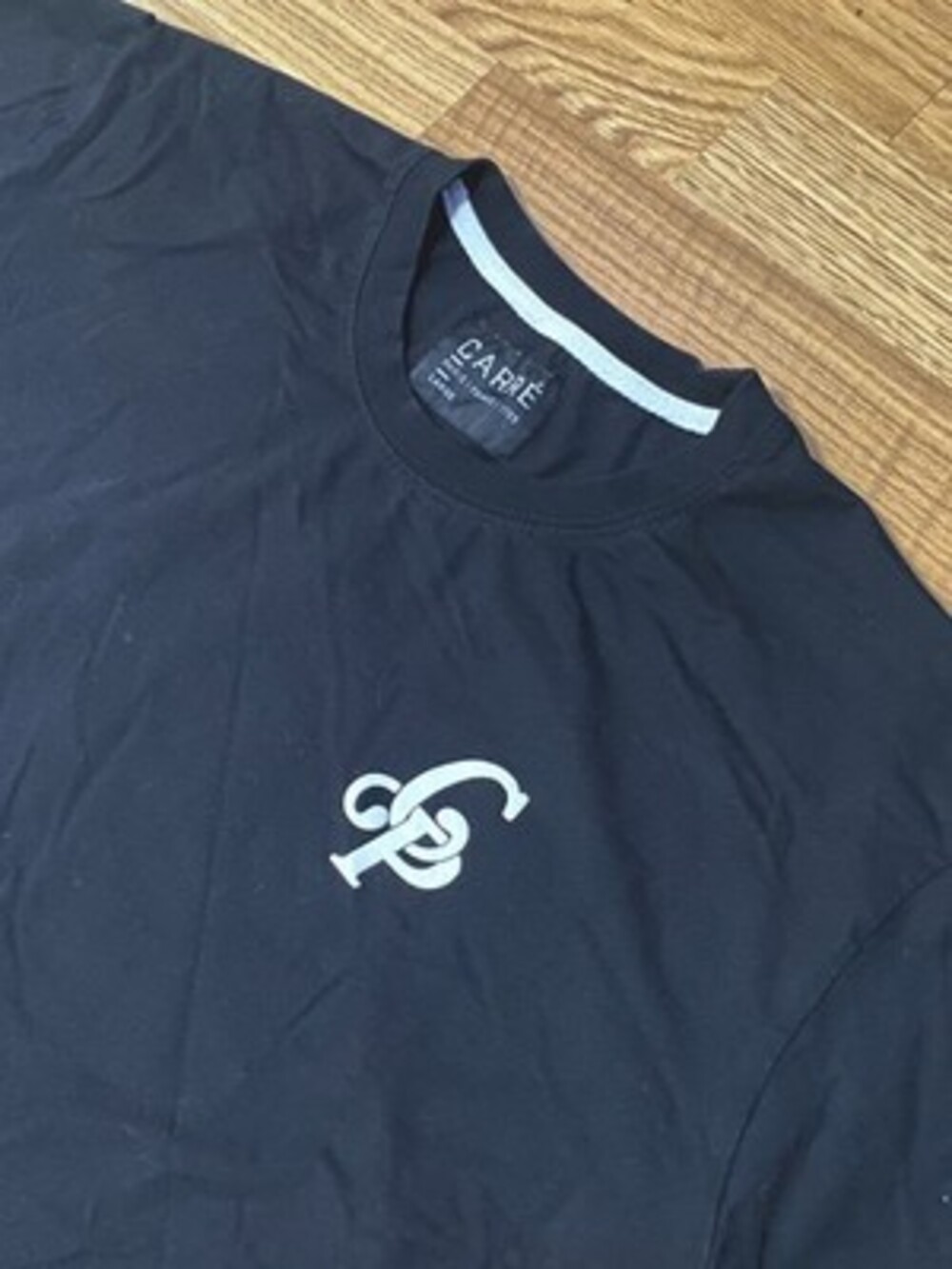 Carré - Men’s Black Graphic Logo Crew Neck Short Sleeve Tee Size: L - Picture 3 of 7
